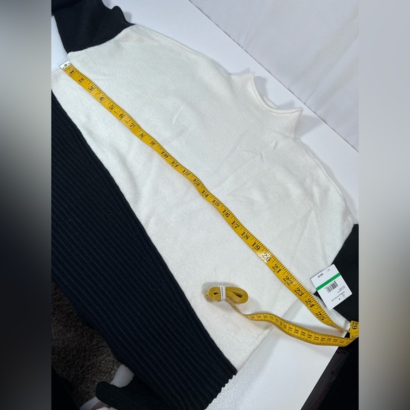 RAFAELLA Soft Viscose Mock Turtleneck Color Block Black White Sweater Women’s - Picture 5 of 12